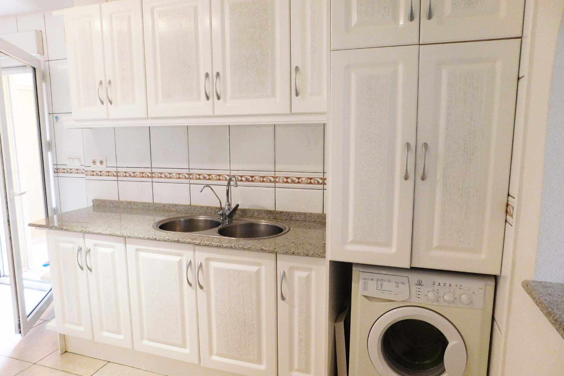 Alquiler a largo plazo - Apartamento / Piso - San Miguel de Salinas