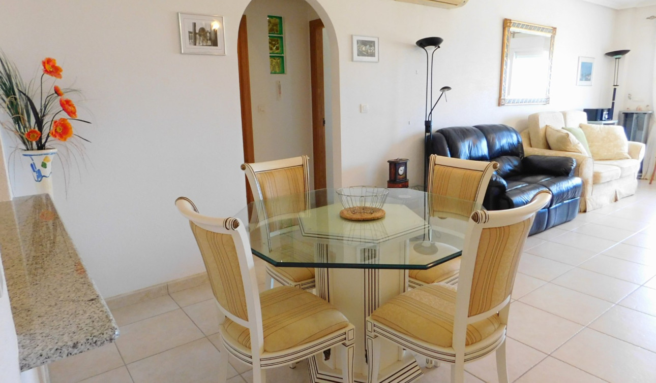 Alquiler a largo plazo - Apartamento / Piso - San Miguel de Salinas