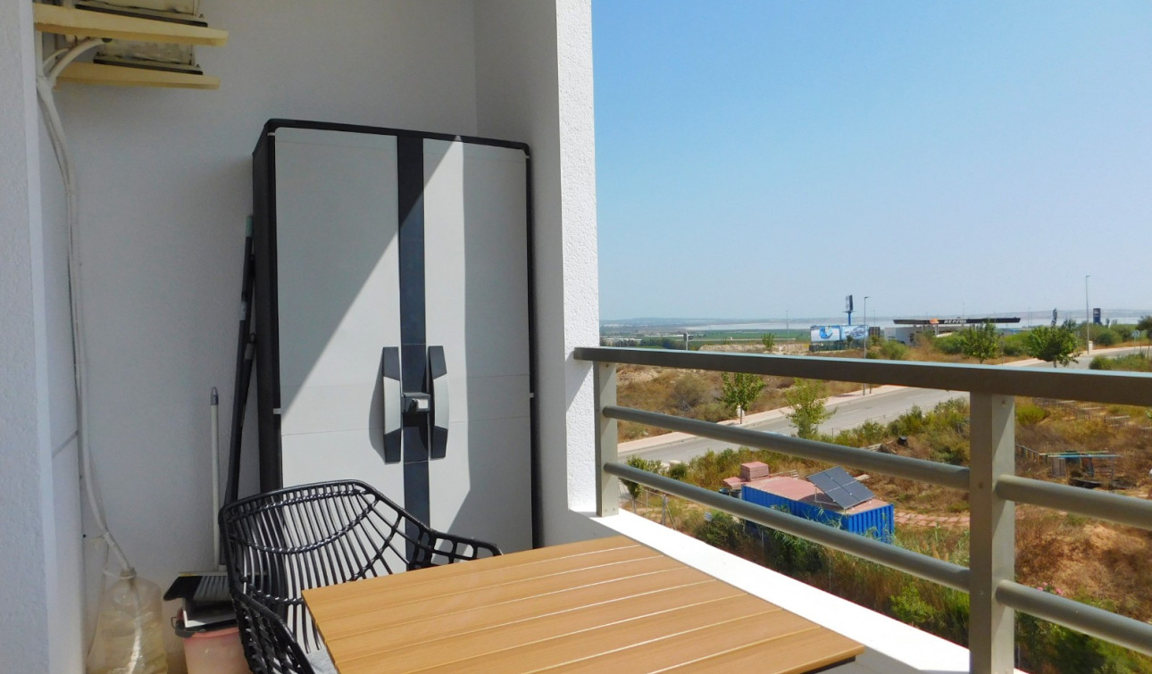 Alquiler a largo plazo - Apartamento / Piso - San Miguel de Salinas