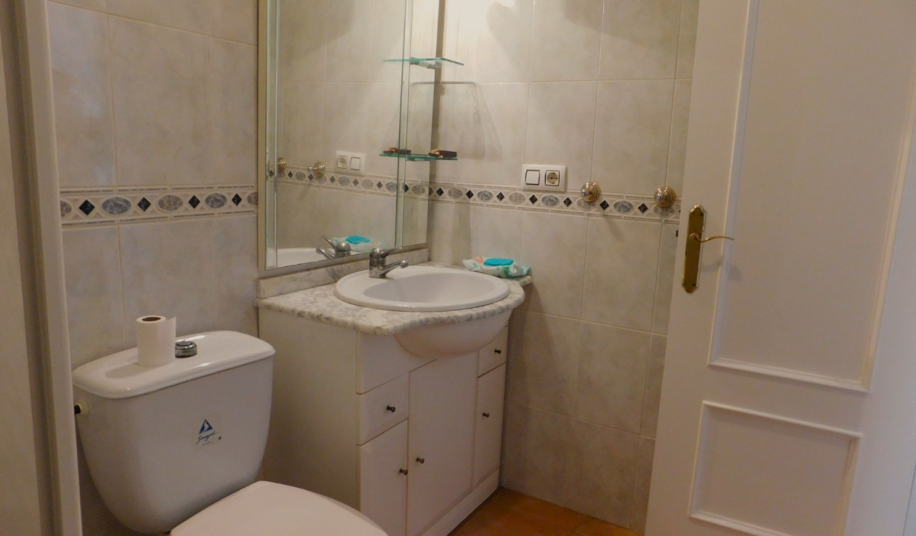 Alquiler a largo plazo - Apartamento / Piso - Villamartín