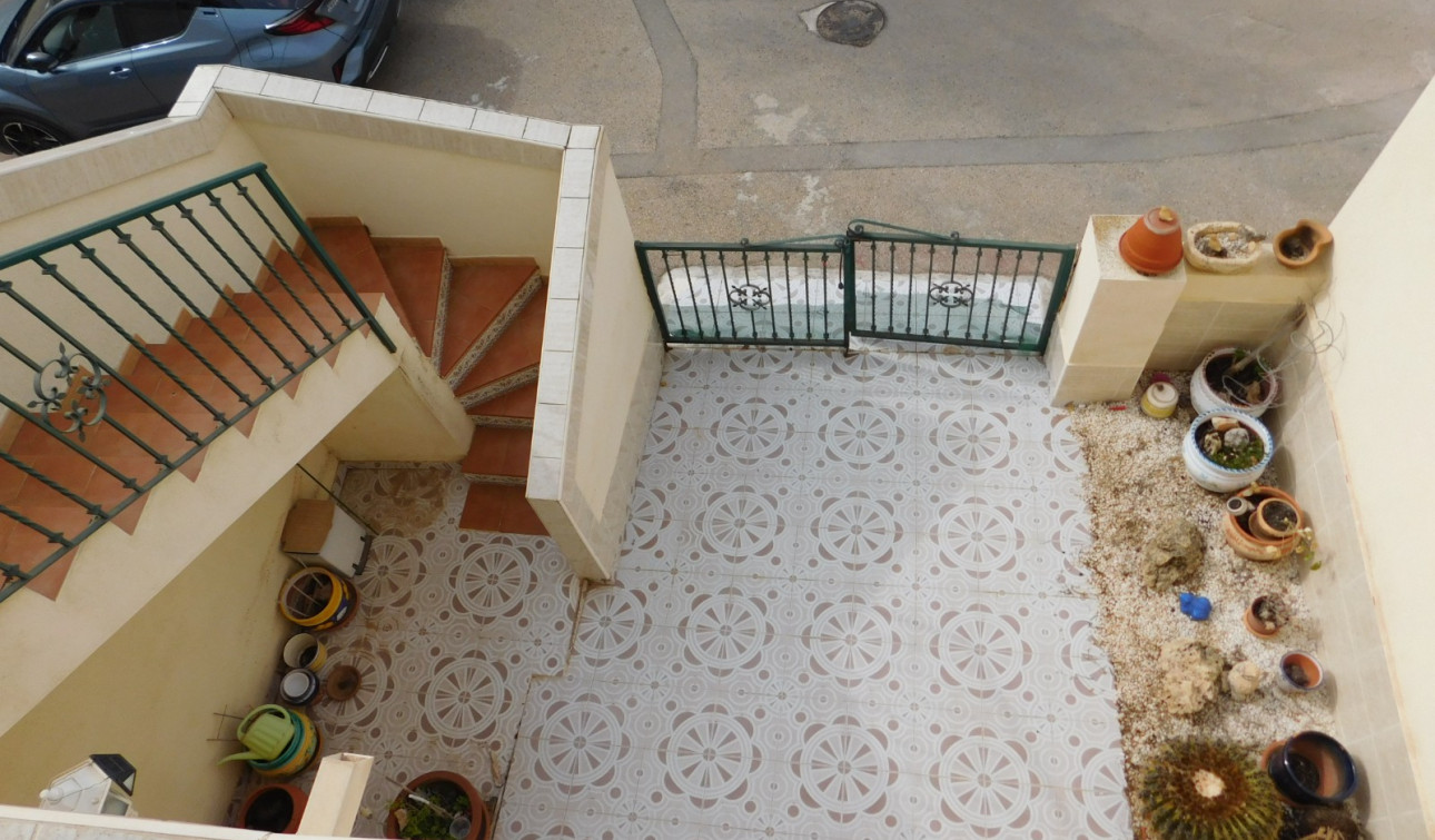 Alquiler a largo plazo - Apartamento / Piso - Villamartín