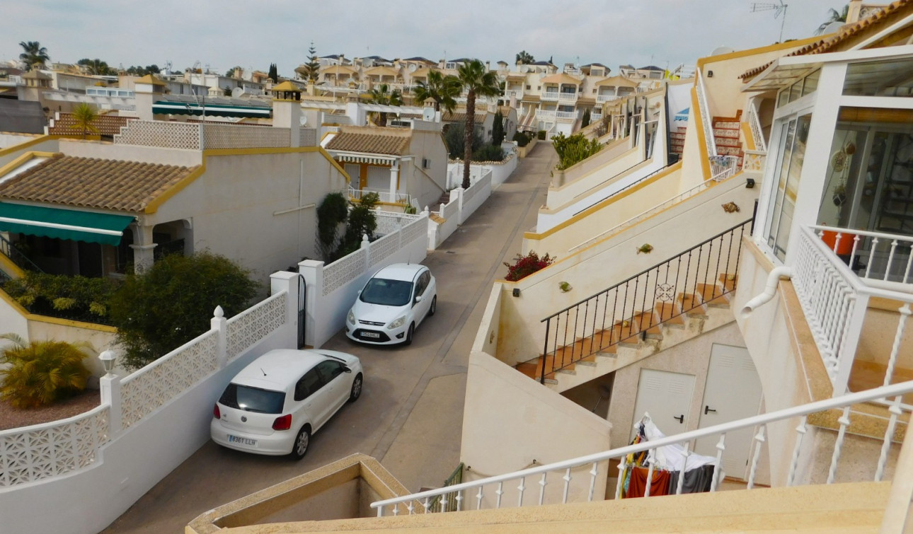 Alquiler a largo plazo - Apartamento / Piso - Villamartín