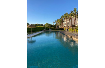 Apartamento / Piso - Reventa - San Miguel de Salinas - Las Colinas