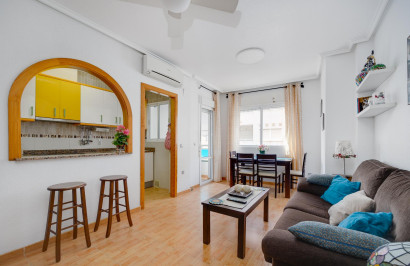 Apartment / Flat - Resale - Torrevieja - Playa del Acequión
