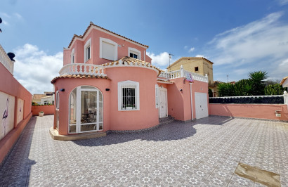 Detached Villa - Resale - La Florida - La Florida