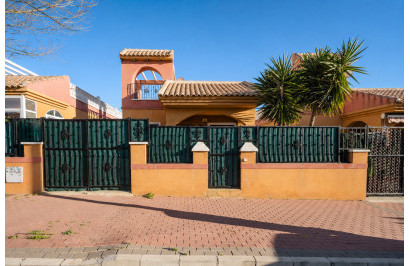 Detached Villa - Resale - Torrevieja - Aguas Nuevas