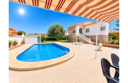 Detached Villa - Resale - Torrevieja - La Siesta