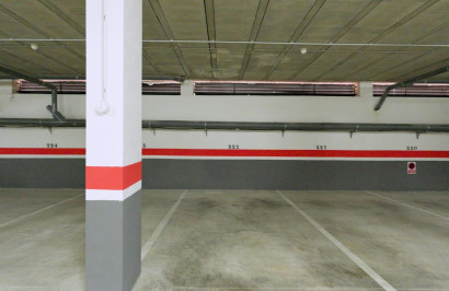 Garage - Herverkoop - Torrevieja - Centro