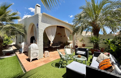 Halfvrijstaande villa - Herverkoop - Orihuela Costa - Campoamor