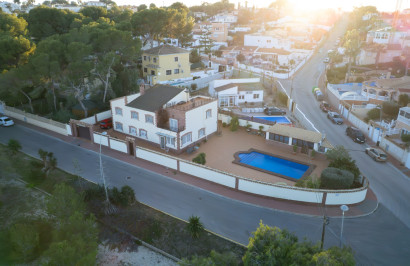 Halfvrijstaande villa - Herverkoop - Torrevieja - Los Balcones