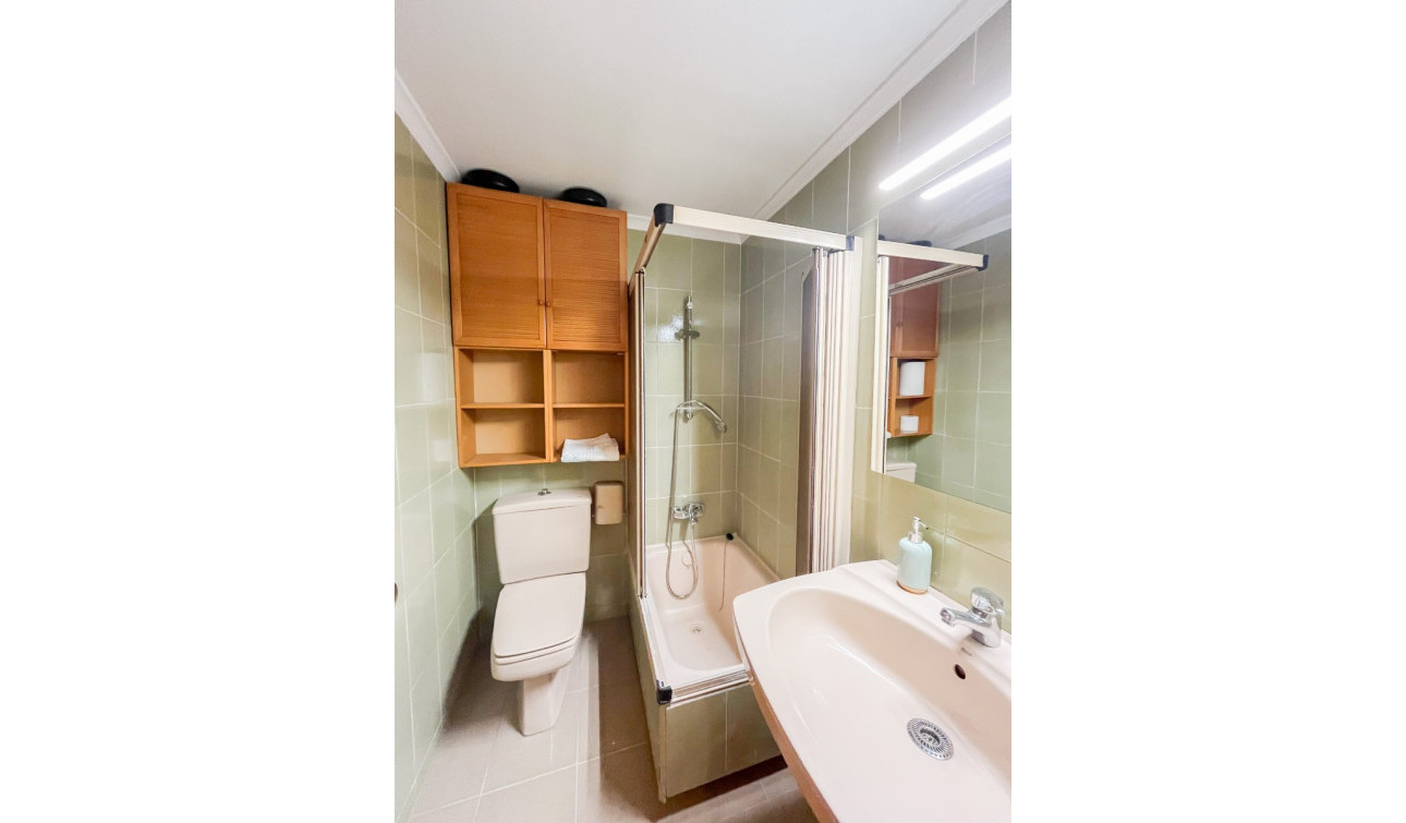 Herverkoop - Appartement / Flat - Alicante - Centro