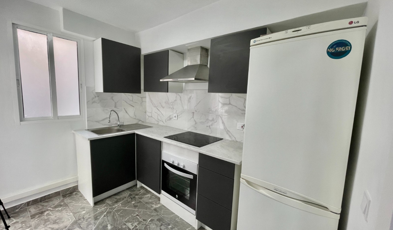 Herverkoop - Appartement / Flat - Bigastro