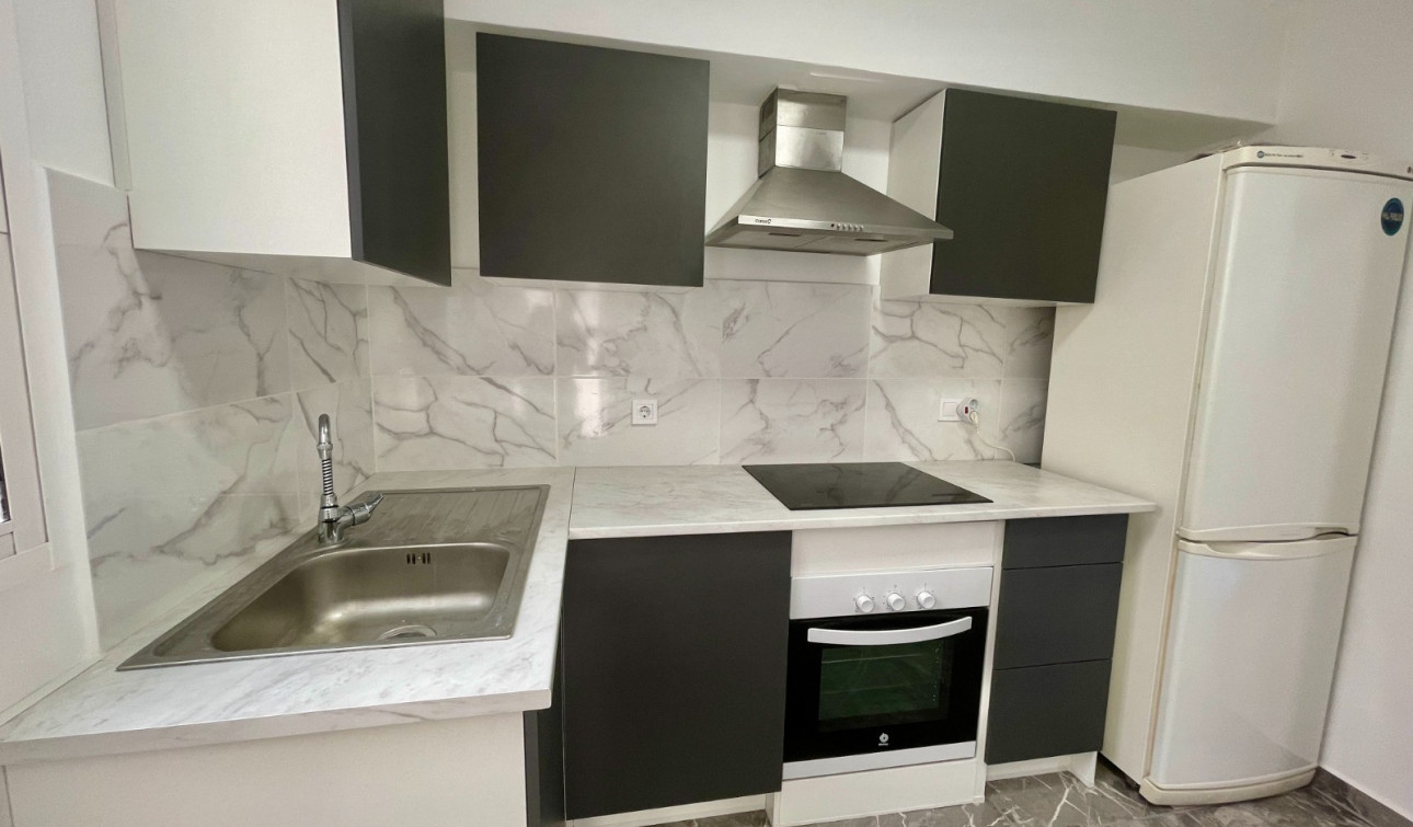 Herverkoop - Appartement / Flat - Bigastro