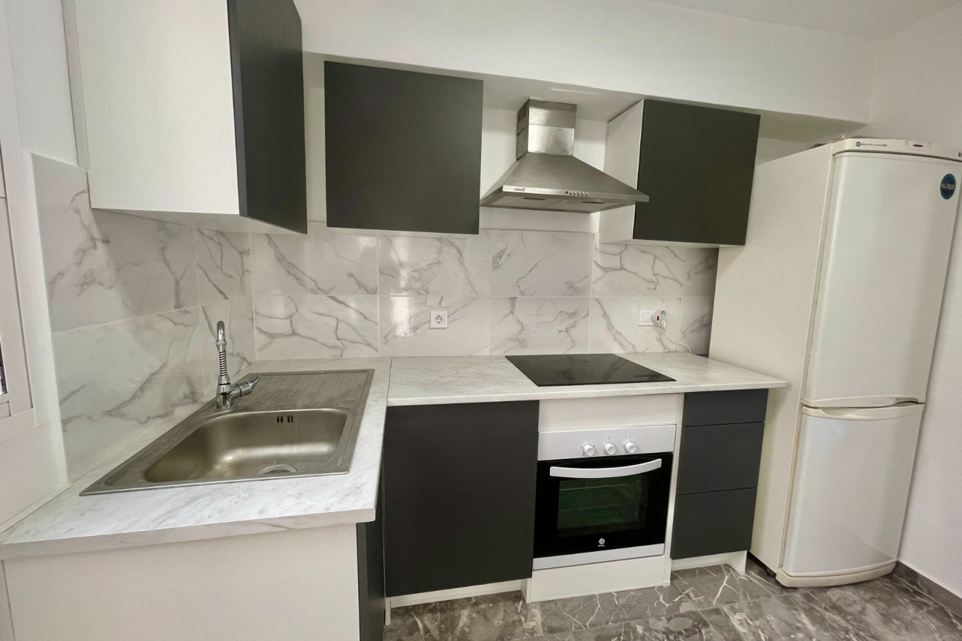 Herverkoop - Appartement / Flat - Bigastro