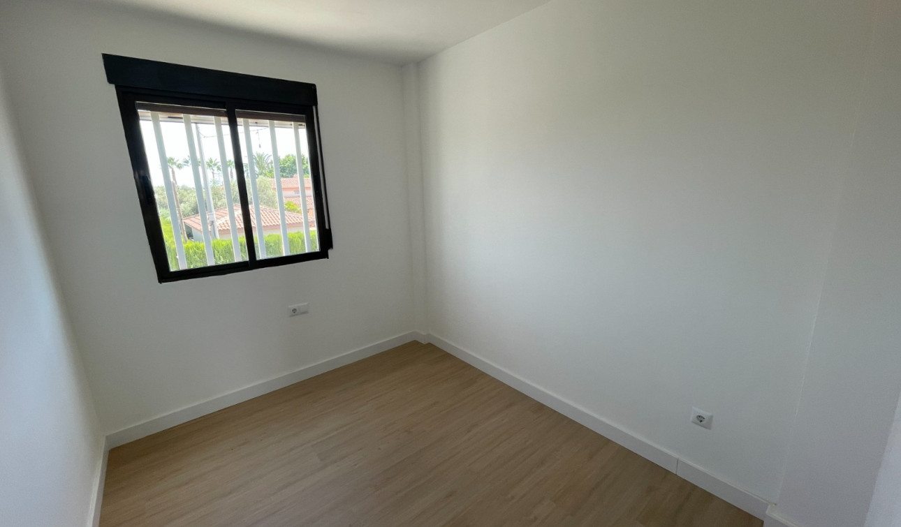 Herverkoop - Appartement / Flat - Daya Nueva