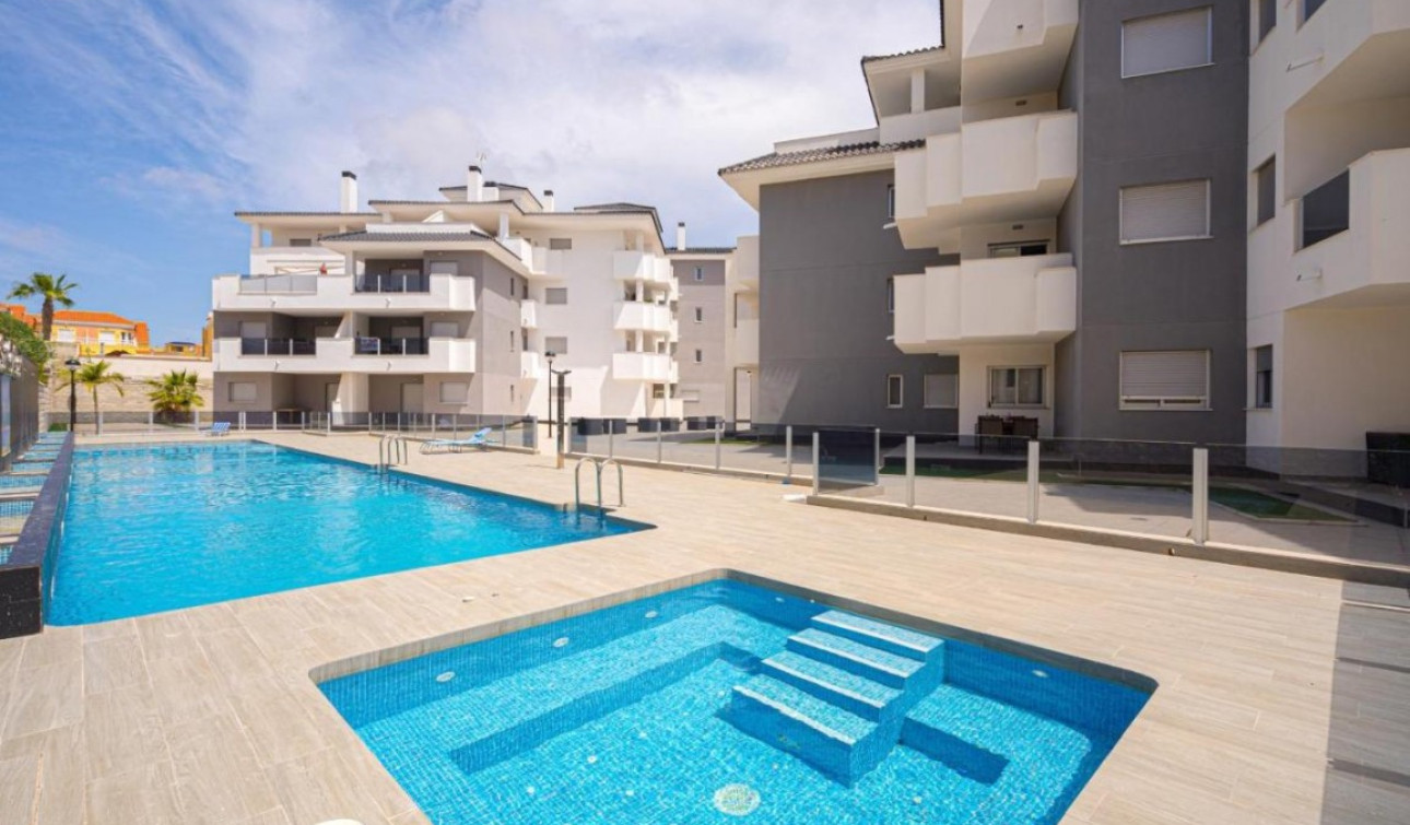 Herverkoop - Appartement / Flat - Dehesa de Campoamor - Campoamor