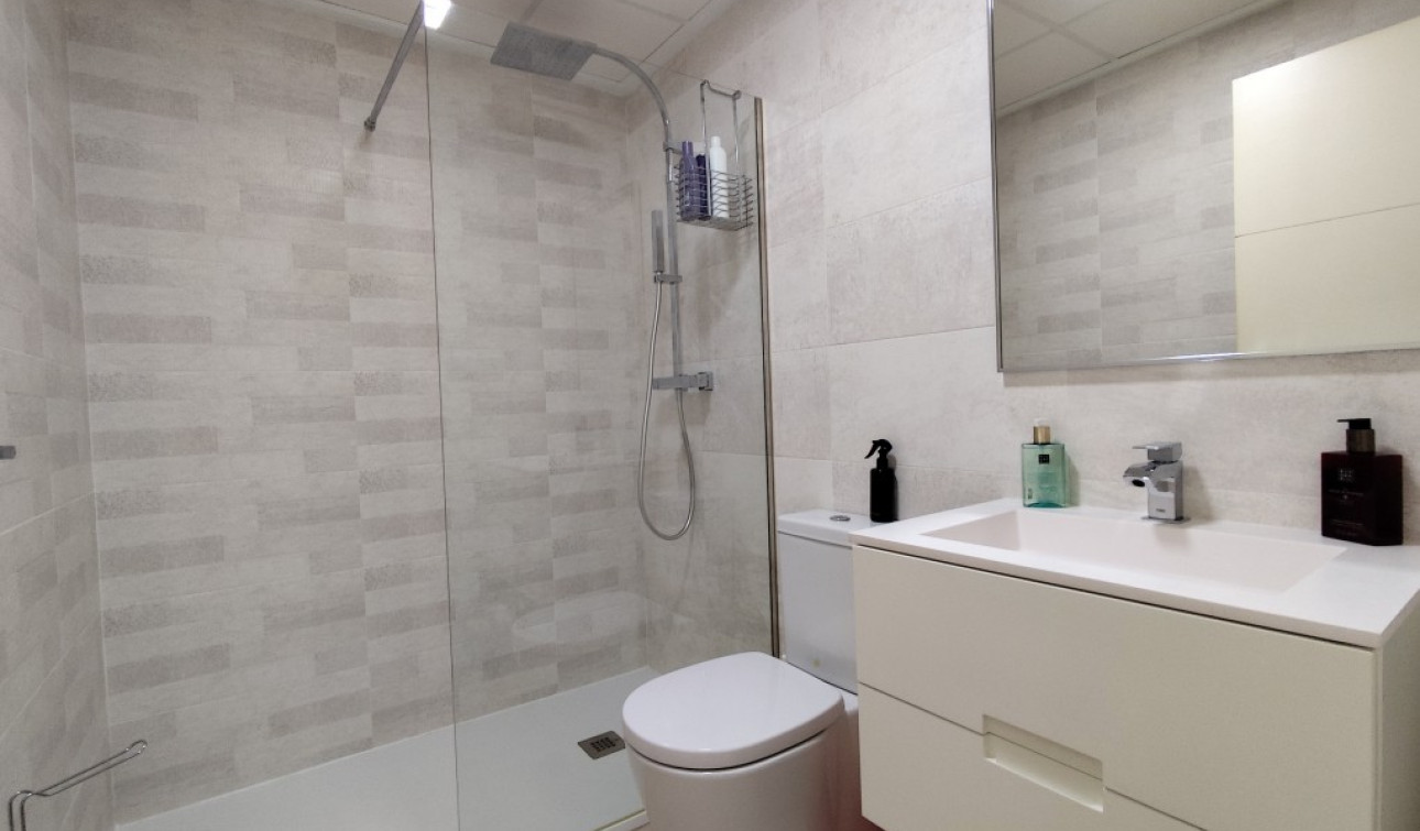 Herverkoop - Appartement / Flat - Entre Naranjos - Vistabella Golf