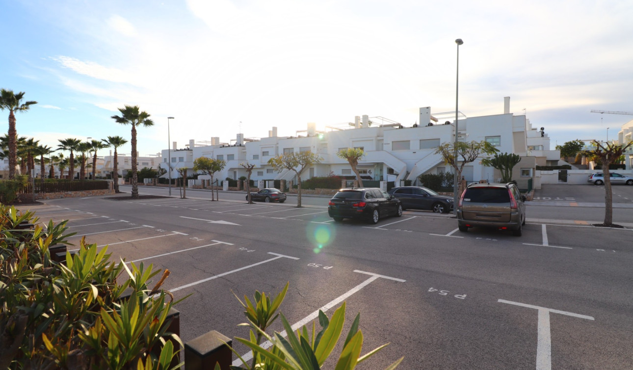 Herverkoop - Appartement / Flat - Entre Naranjos - Vistabella Golf