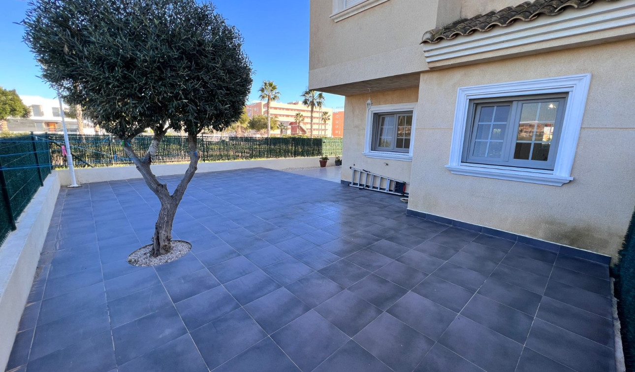 Herverkoop - Appartement / Flat - Guardamar del Segura - El Raso