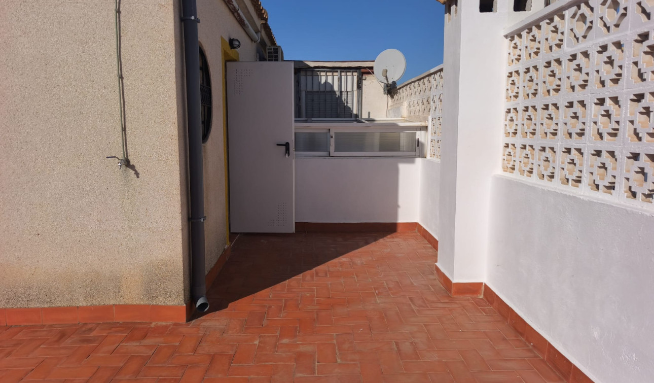 Herverkoop - Appartement / Flat - Orihuela Costa - Punta Prima