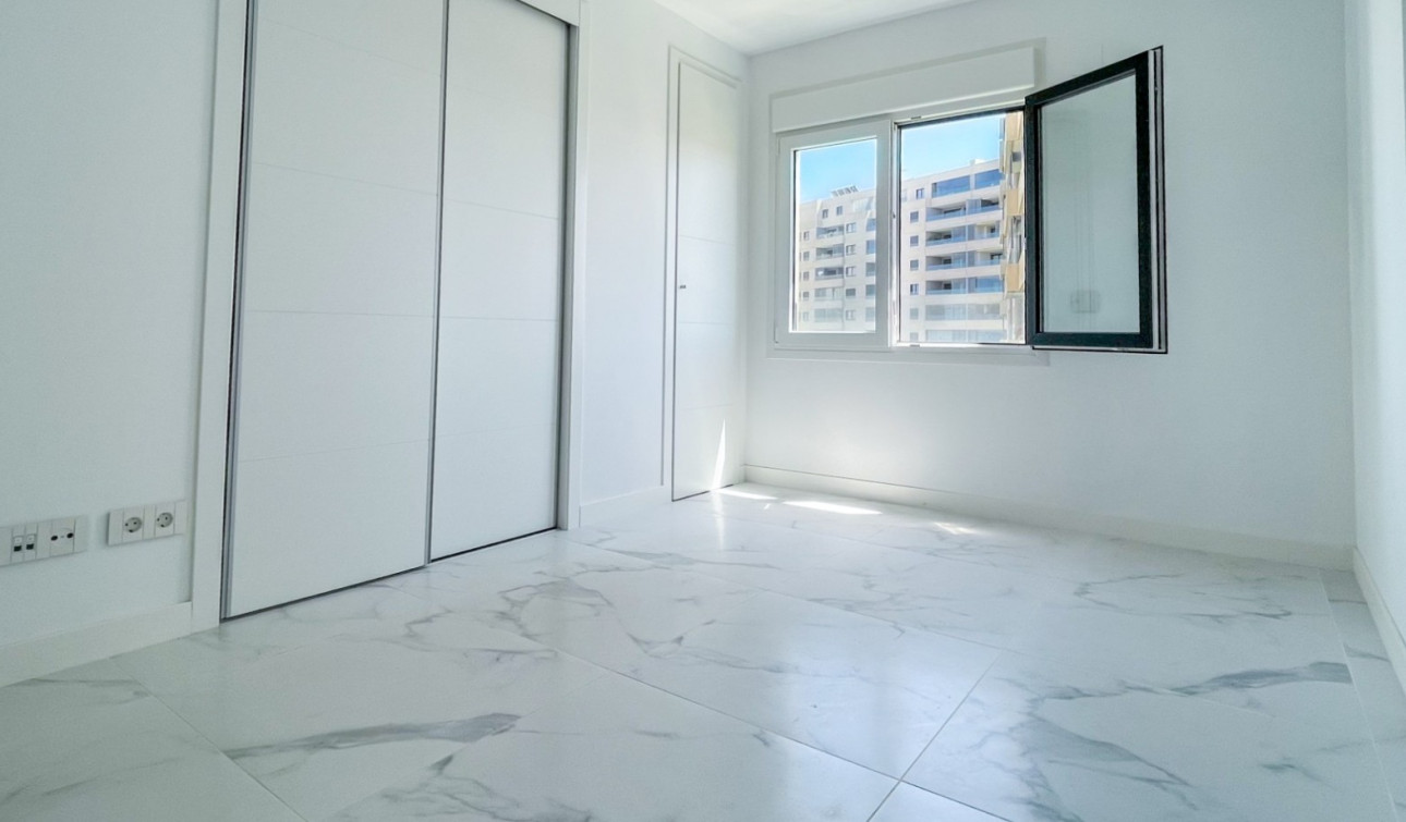 Herverkoop - Appartement / Flat - Orihuela Costa - Punta Prima