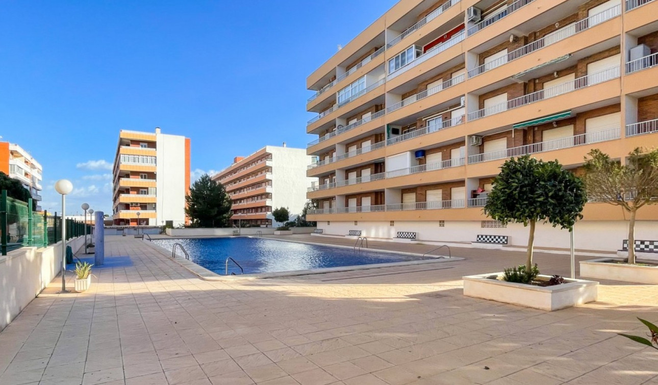 Herverkoop - Appartement / Flat - Orihuela Costa - Punta Prima