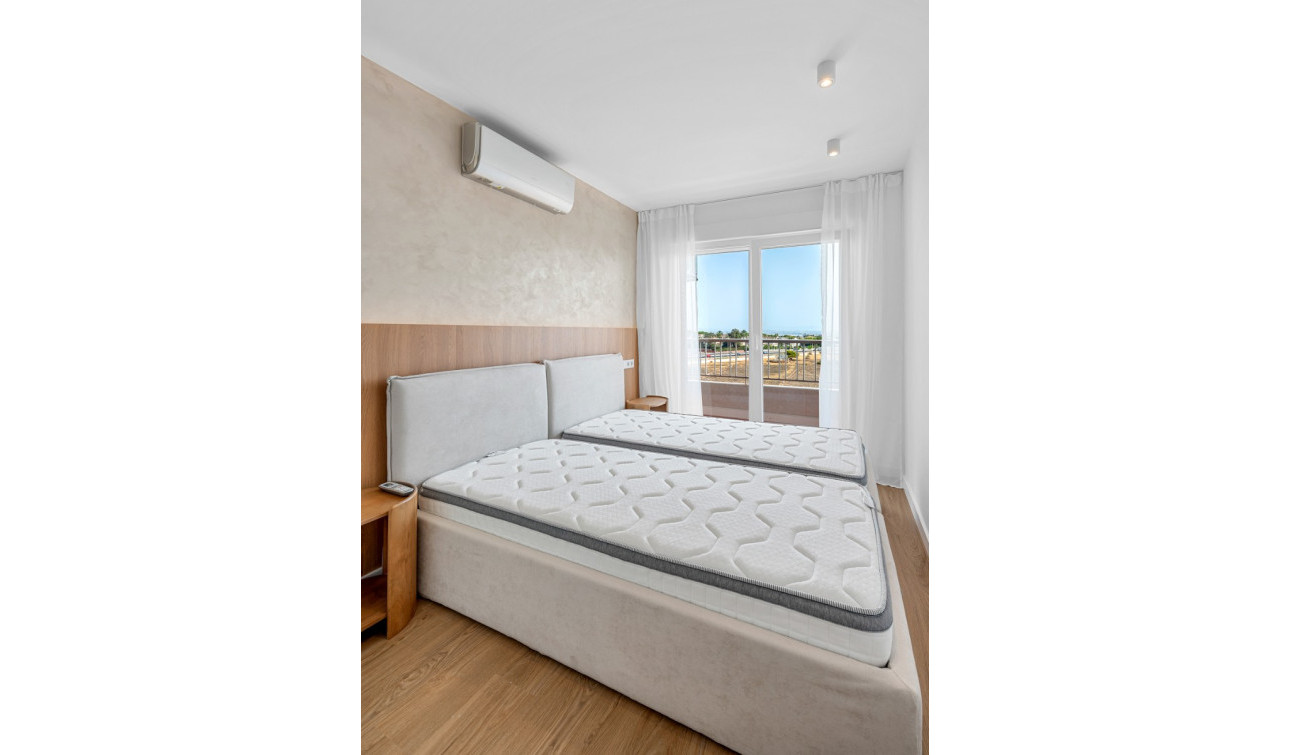 Herverkoop - Appartement / Flat - Orihuela Costa - Punta Prima
