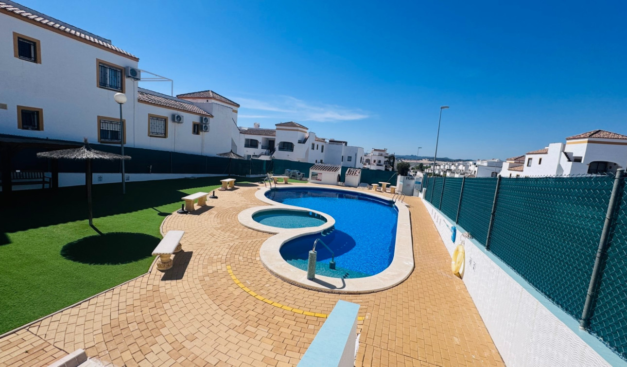 Herverkoop - Appartement / Flat - Orihuela - Entre Naranjos