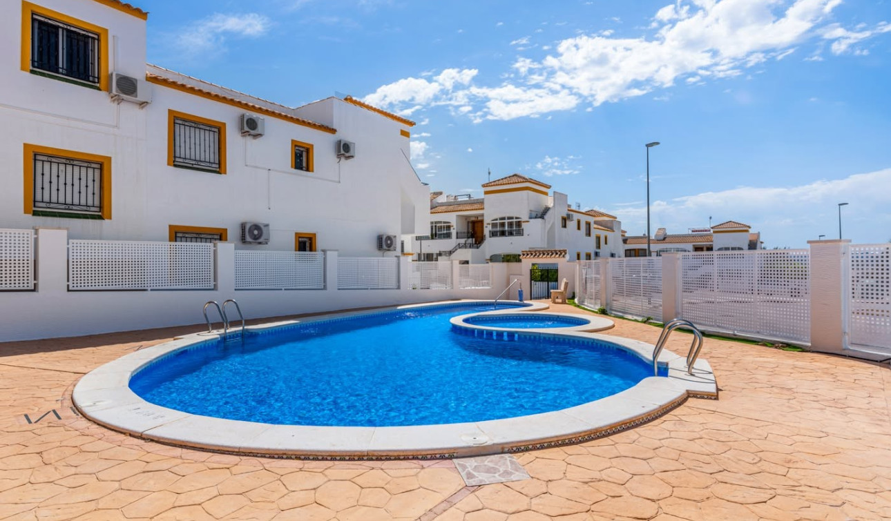 Herverkoop - Appartement / Flat - Orihuela - Entre Naranjos