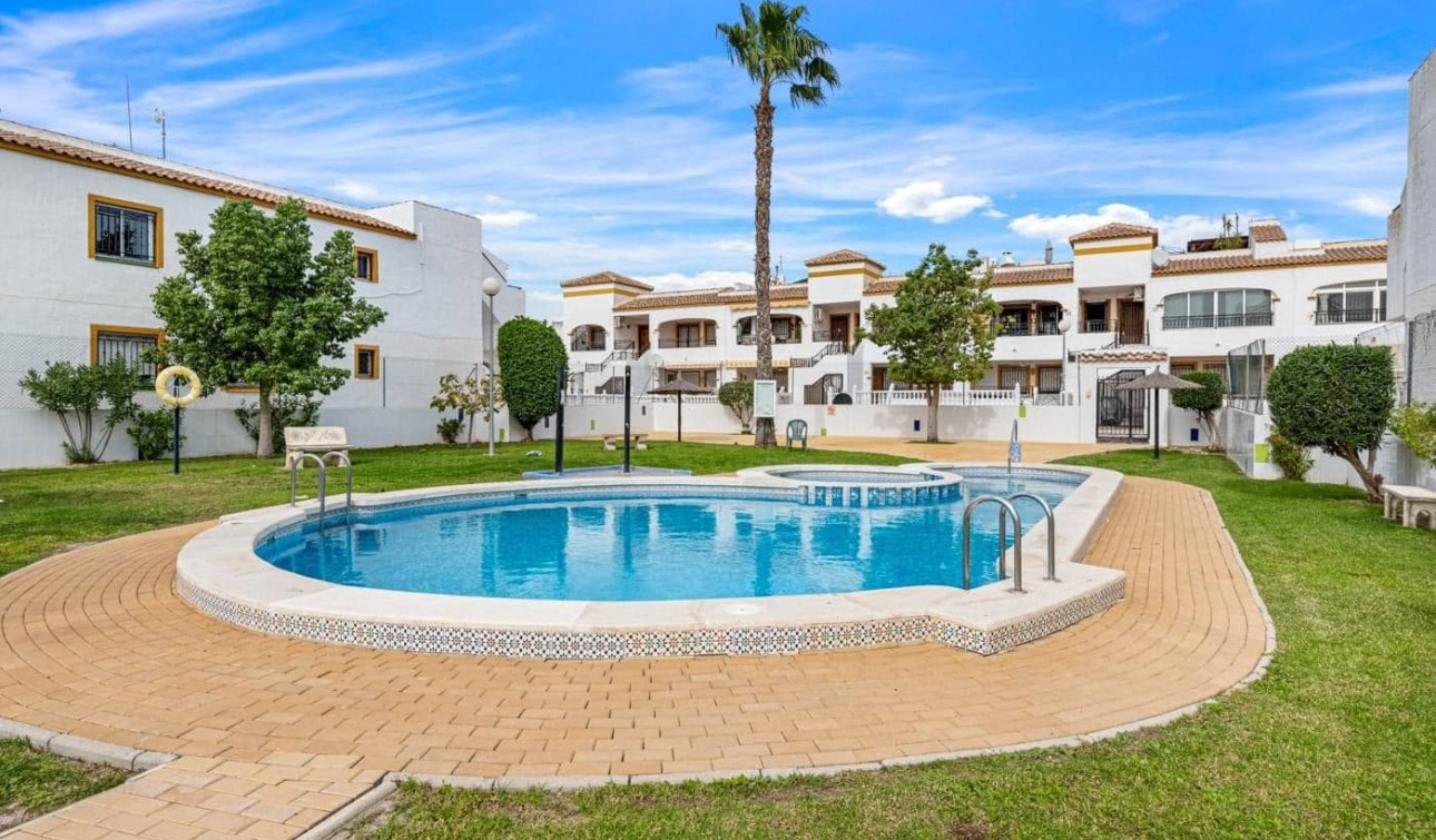 Herverkoop - Appartement / Flat - Orihuela - Entre Naranjos