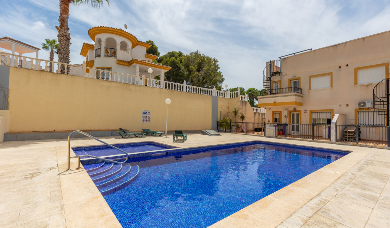Herverkoop - Appartement / Flat - Orihuela - Villamartin
