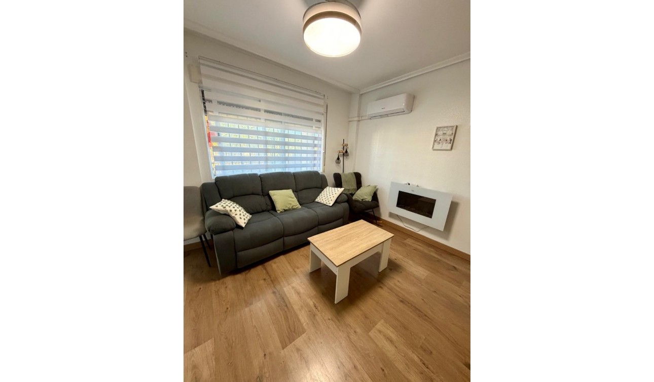 Herverkoop - Appartement / Flat - Orihuela