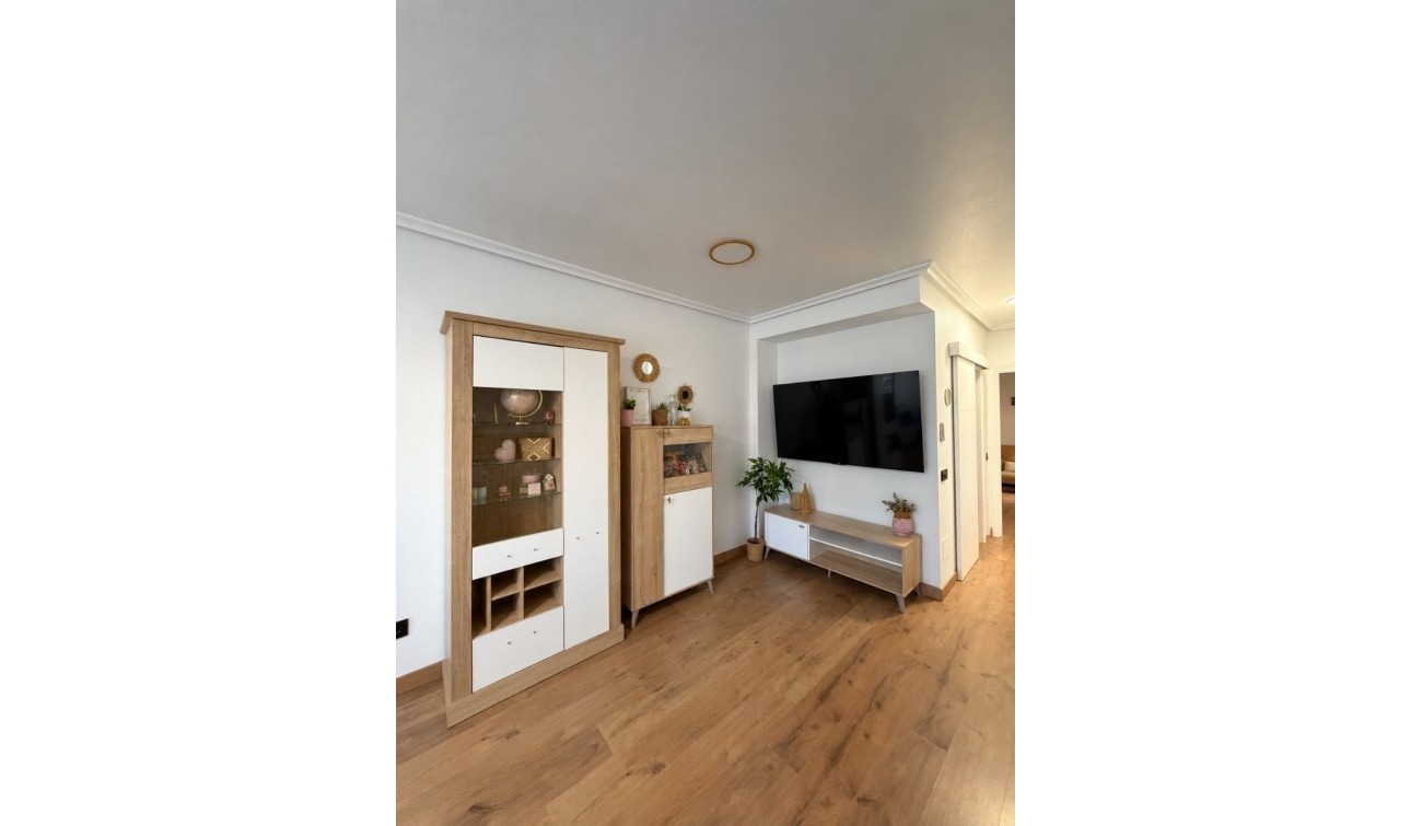 Herverkoop - Appartement / Flat - Orihuela
