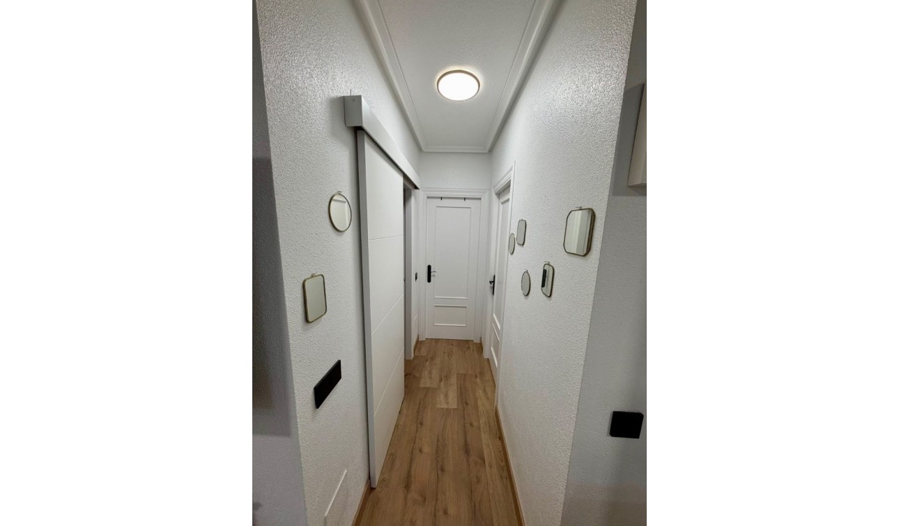 Herverkoop - Appartement / Flat - Orihuela