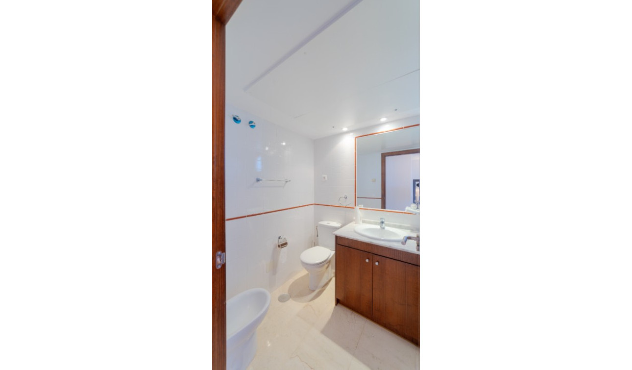 Herverkoop - Appartement / Flat - Punta Prima