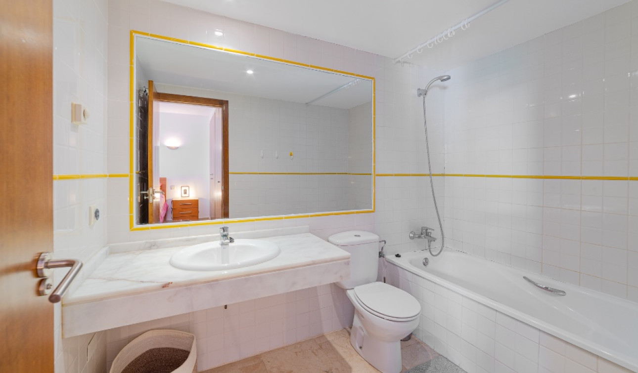 Herverkoop - Appartement / Flat - Punta Prima