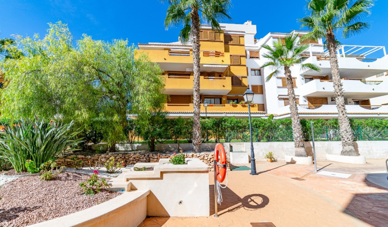 Herverkoop - Appartement / Flat - Punta Prima