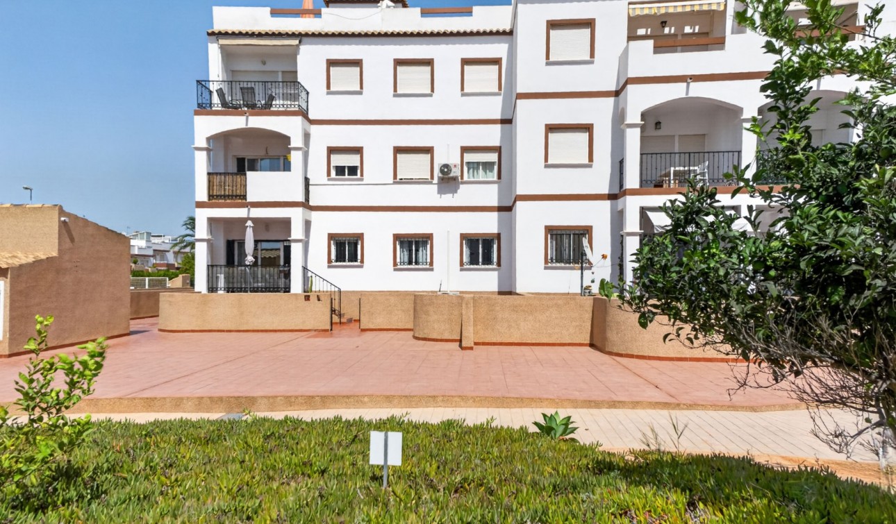 Herverkoop - Appartement / Flat - Punta Prima
