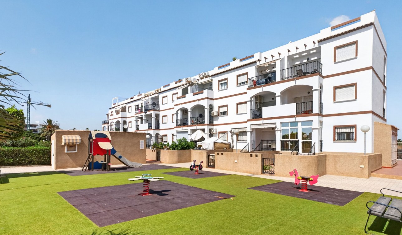 Herverkoop - Appartement / Flat - Punta Prima