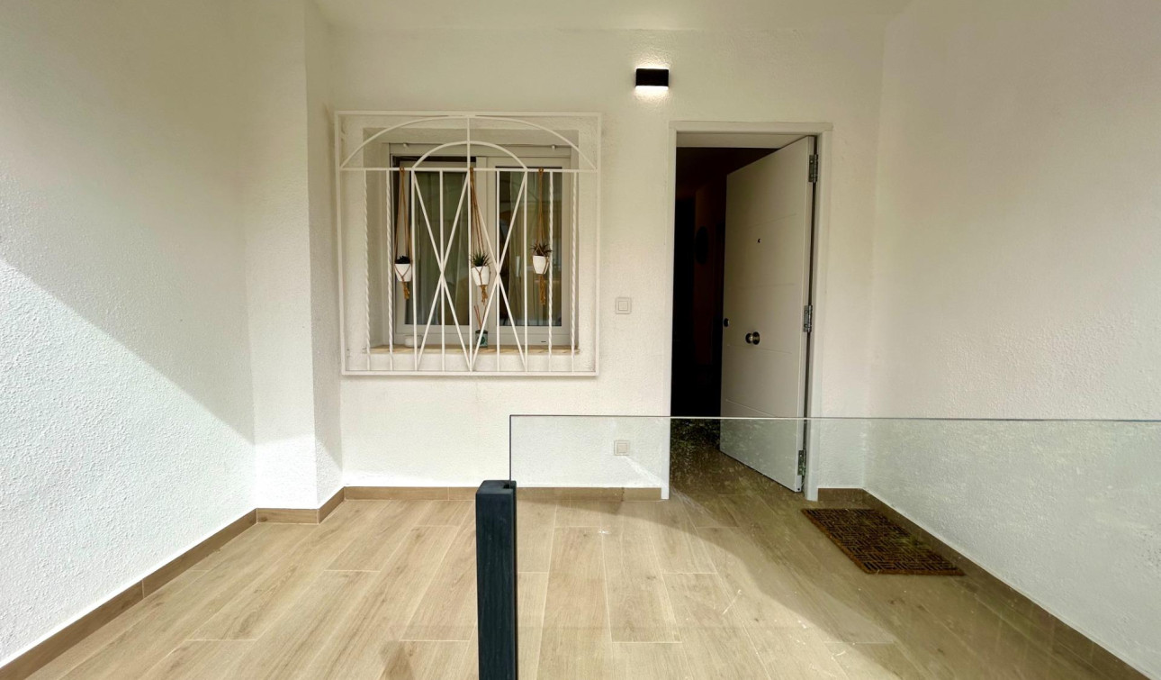 Herverkoop - Appartement / Flat - San Miguel de Salinas - Las filipinas