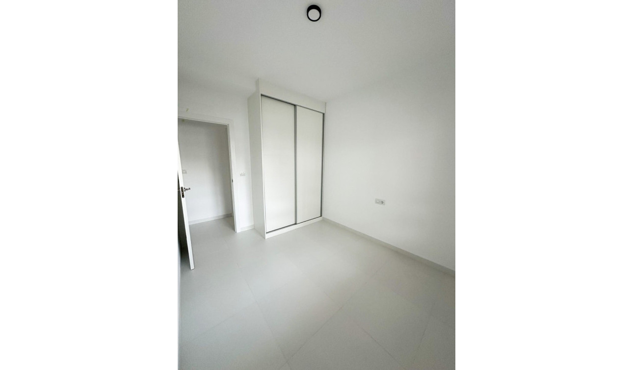 Herverkoop - Appartement / Flat - San Miguel de Salinas - Urbanizaciones