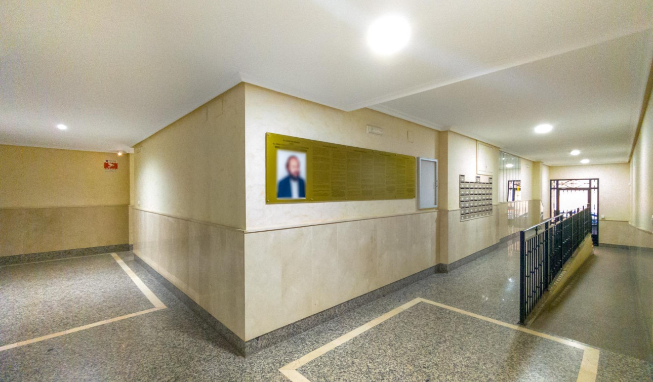 Herverkoop - Appartement / Flat - Torrevieja - Acequion