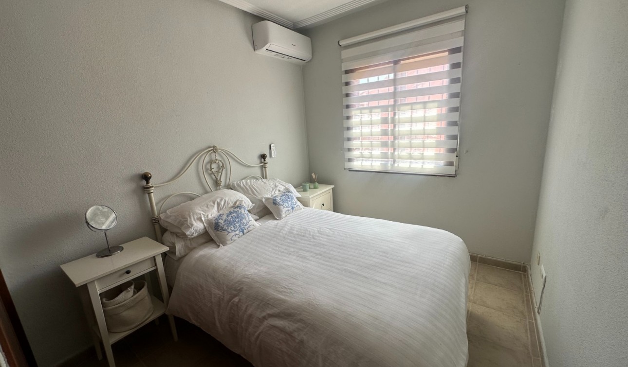 Herverkoop - Appartement / Flat - Torrevieja - Aguas Nuevas