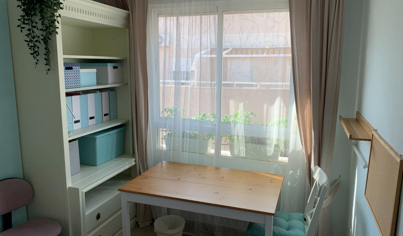 Herverkoop - Appartement / Flat - Torrevieja - Center