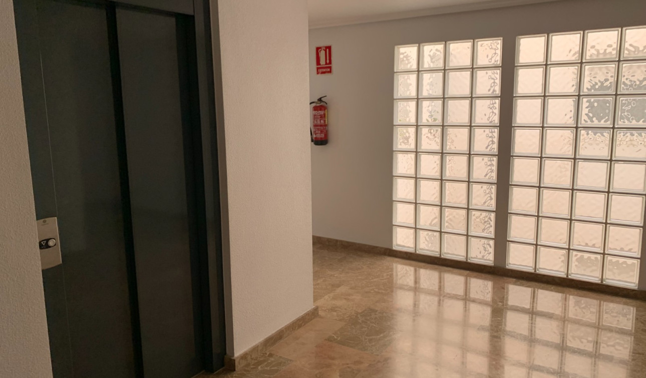 Herverkoop - Appartement / Flat - Torrevieja - Center