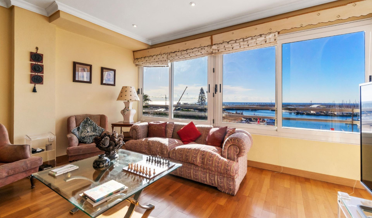 Herverkoop - Appartement / Flat - Torrevieja - Centro - Muelle Pesquero