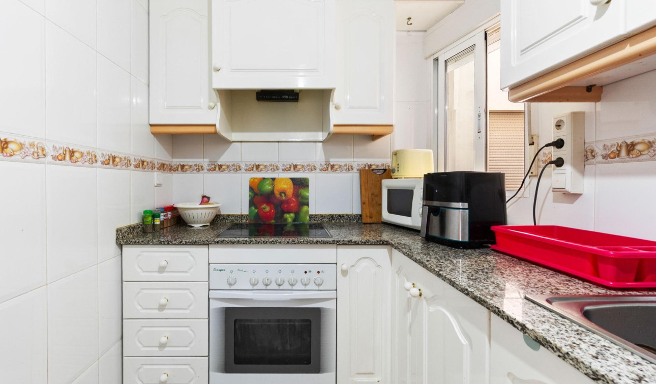 Herverkoop - Appartement / Flat - Torrevieja - Centro