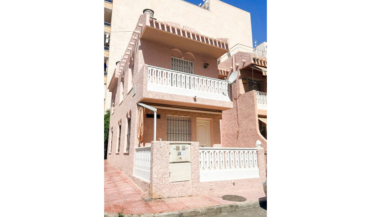 Herverkoop - Appartement / Flat - Torrevieja - Centro