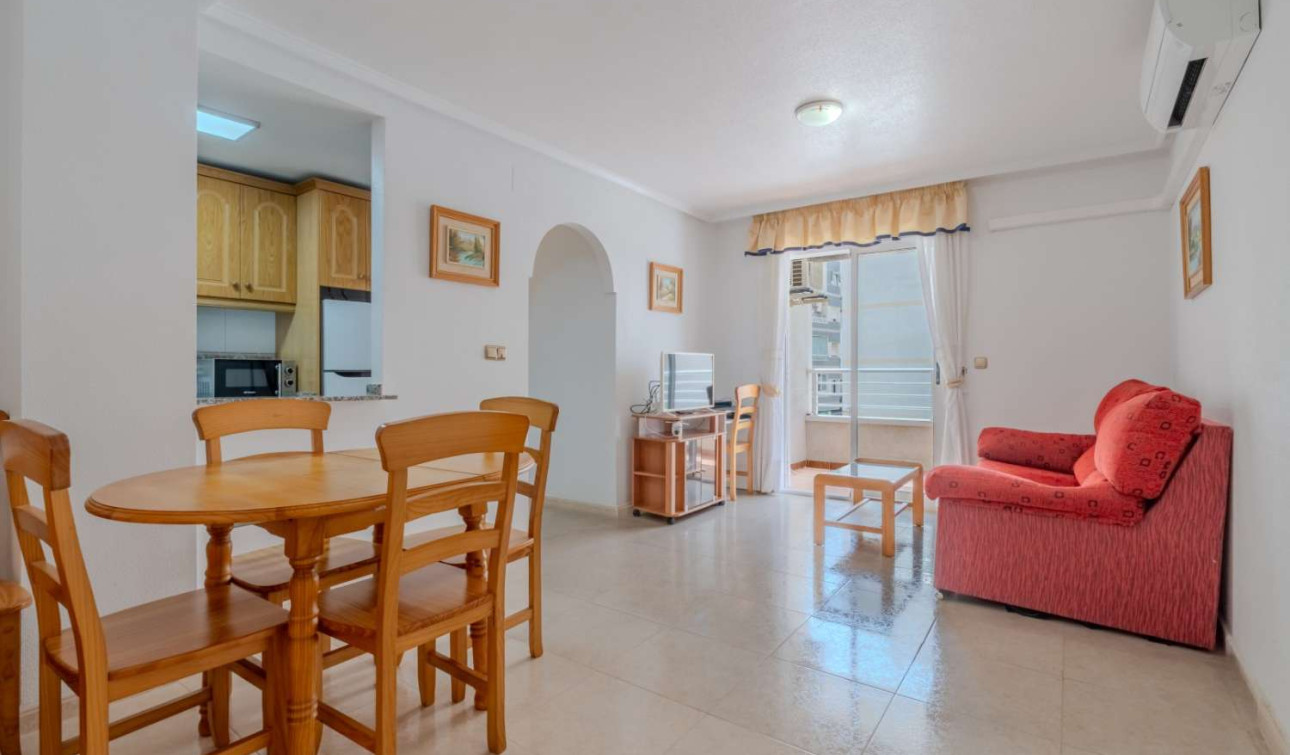 Herverkoop - Appartement / Flat - Torrevieja - Centro