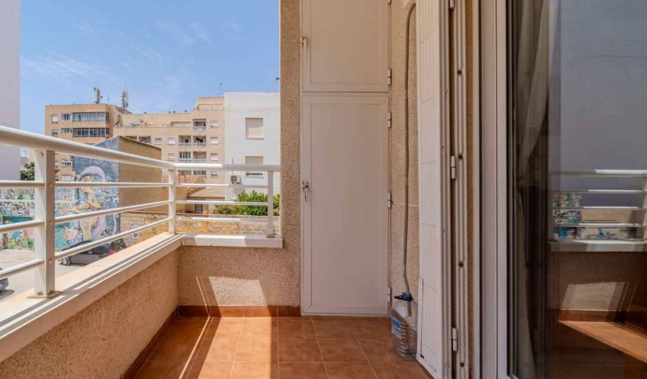 Herverkoop - Appartement / Flat - Torrevieja - Centro